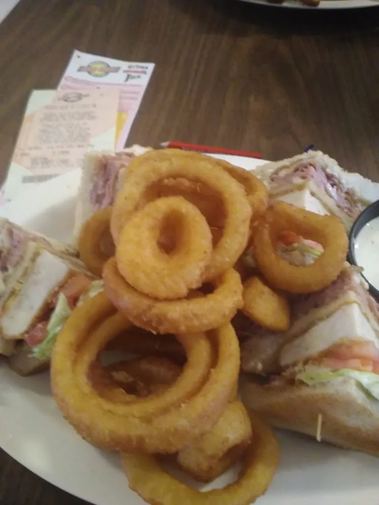 Club with Onion Rings